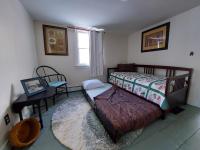 UPSTAIRS MIDDLE BEDROOM 1